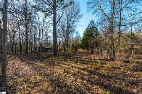 108 Coker Rd, Fountain Inn, SC 29644