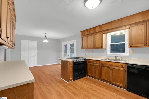 105 Ridgeway Ct, Easley, SC 29640 photo 13