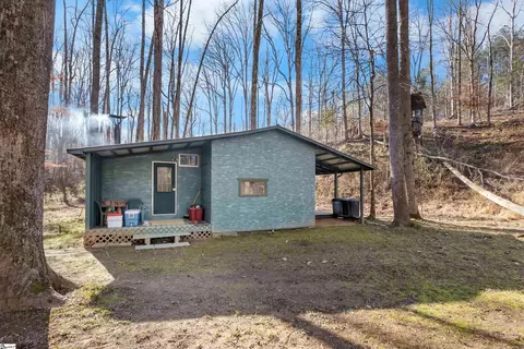 413 Edisto Rd, Gray Court, SC 29645