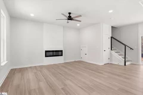 Living - 114 Harlem St, Easley, SC 29640 photo 2 of 2