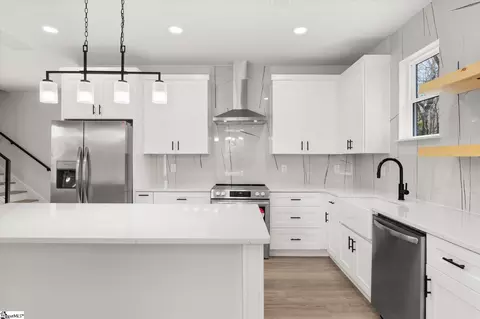 Kitchen - 114 Harlem St, Easley, SC 29640 photo 2 of 2