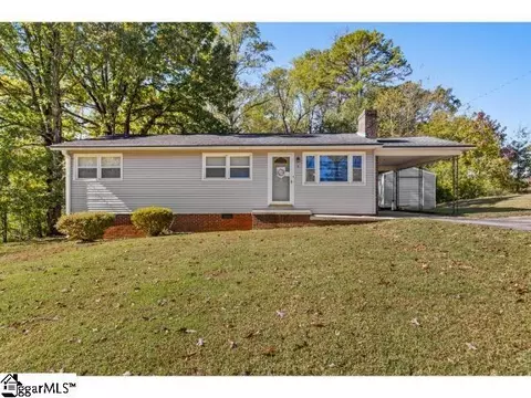 4 Dell Cir, Travelers Rest, SC 29690