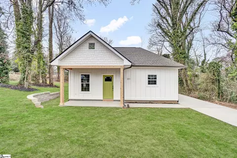 201 Stratford Rd, Greenville, SC 29605