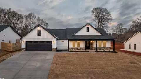 1746 Fish Camp Rd, Chesnee, SC 29323