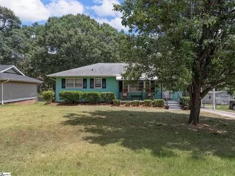 347 Crestview Dr, Spartanburg, SC 29306