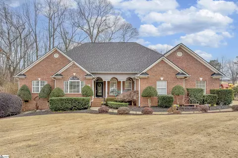 123 N Woodfin Ridge Dr, Inman, SC 29349