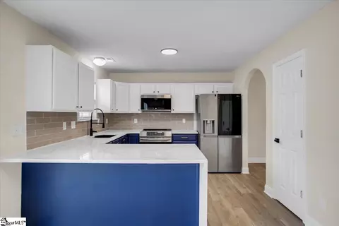 Kitchen - 55 Nautical Dr, Greer, SC 29650 photo 3 of 3