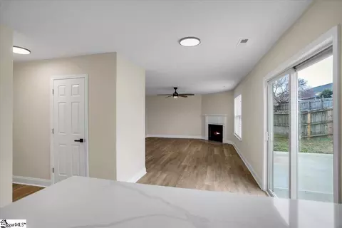 Living - 55 Nautical Dr, Greer, SC 29650 photo 5 of 8