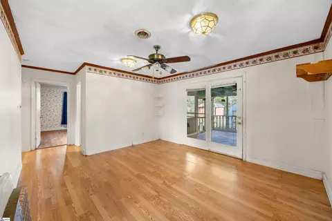 Living - 3 Durham Dr, Williamston, SC 29697 photo 5 of 6