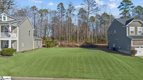 108 Woodland Chase Ct, Simpsonville, SC 29681