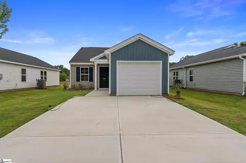 134 Cloverfield Ln, Spartanburg, SC 29303