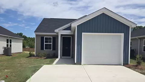 134 Cloverfield Ln, Spartanburg, SC 29303