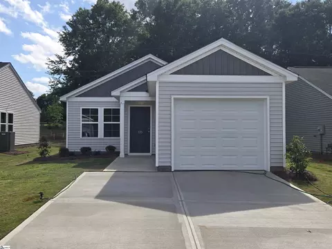 135 Cloverfield Ln, Spartanburg, SC 29303