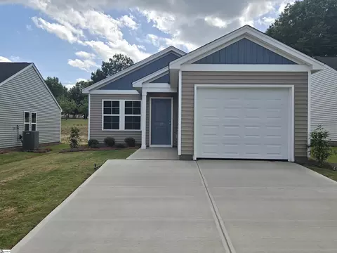 127 Cloverfield Ln, Spartanburg, SC 29303