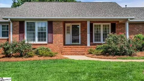17 Seabury Dr, Greenville, SC 29615