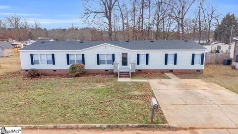 25 Pine Valley Dr, Piedmont, SC 29673