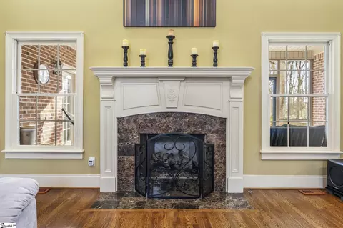 Living - 205 Doonbeg Ct, Simpsonville, SC 29681 photo 2 of 3