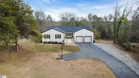 123 Graystone Dr, Moore, SC 29369 photo 4