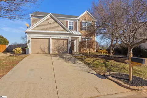 324 Karsten Creek Dr, Simpsonville, SC 29681