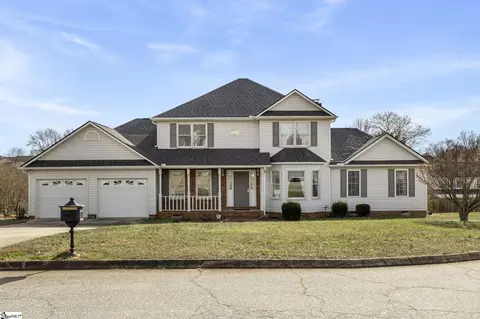 1 Foxwood Ct, Simpsonville, SC 29680