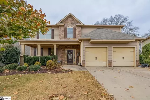51 Wood Hollow Cir, Greer, SC 29650