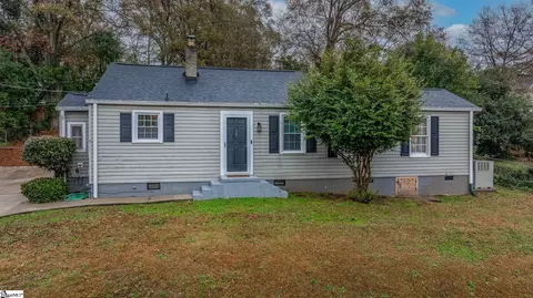 17 Brookview Cir, Greenville, SC 29605
