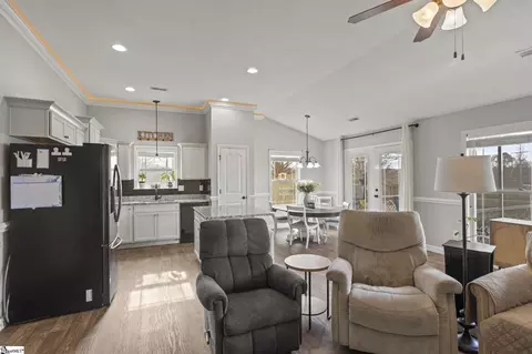 Entry Way - 540 Thomas Edwards Ln, Greer, SC 29651 photo 4 of 5