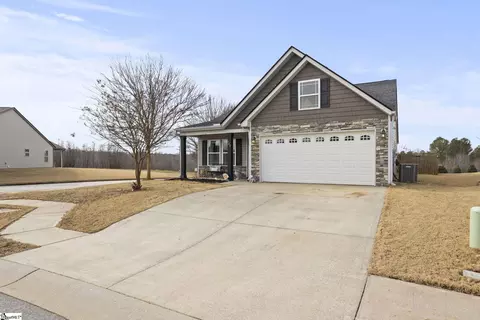 Exterior - 540 Thomas Edwards Ln, Greer, SC 29651 photo 2 of 10