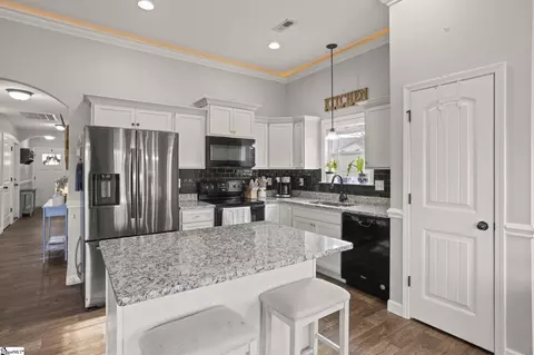 Kitchen - 540 Thomas Edwards Ln, Greer, SC 29651 photo 2 of 2