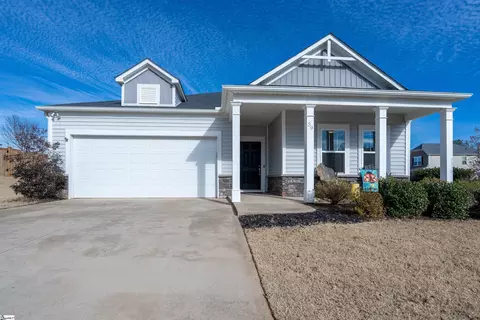 39 Larson Dr, Simpsonville, SC 29681