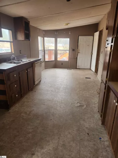 263 Babb Rd, Campobello, SC 29322 photo 11