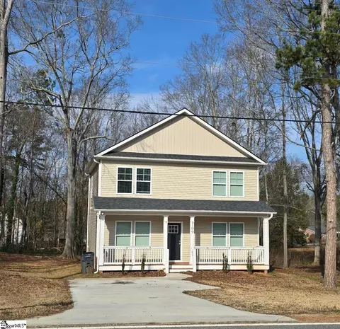 109 Lynn Ave, Laurens, SC 29360