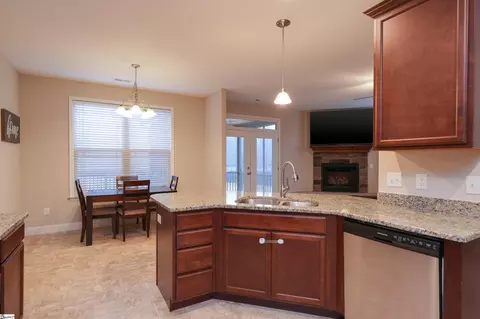 523 Turning Leaf Ln, Greer, SC 29651 photo 17