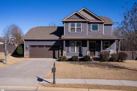 523 Turning Leaf Ln, Greer, SC 29651