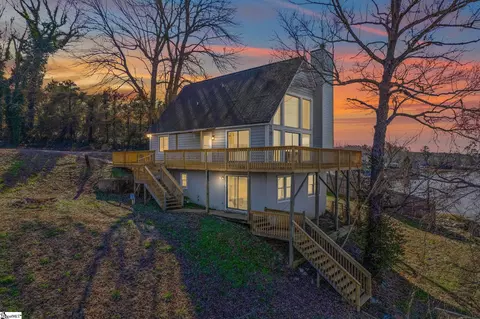 206 Bluff Rd, Greenwood, SC 29649