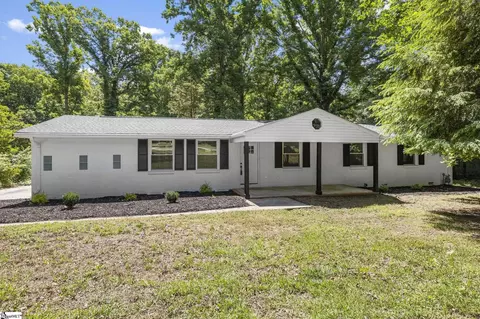 217 Greenbriar Dr, Simpsonville, SC 29680