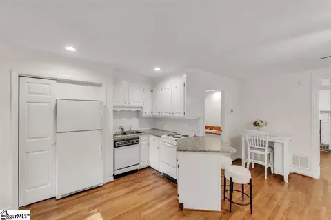 Kitchen - 109 Comstock Ct, Greer, SC 29650 photo 2 of 2