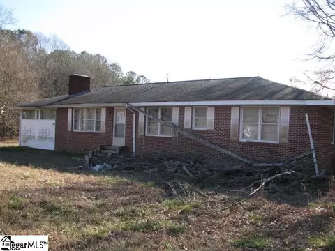 1929 Dewberry Rd, Spartanburg, SC 29307