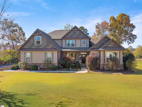 10 Meadowgold Ln, Greer, SC 29651