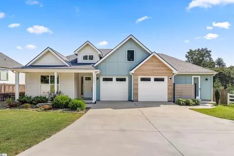 1042 Miller Rd, Greenville, SC 29607