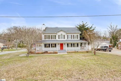 401 Claremont Cir, Spartanburg, SC 29301
