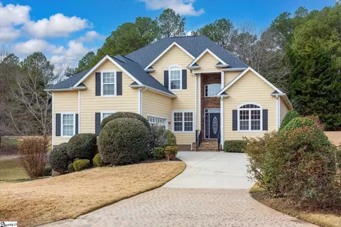 4 Laurelcrest Ln, Travelers Rest, SC 29690