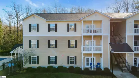 201 Mckenna Cir, Greenville, SC 29615