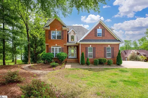 611 Star Dr, Lyman, SC 29365