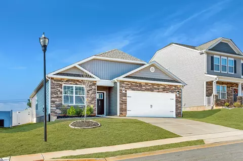 Exterior - 525 Sapling Gap Rd, Greer, SC 29651 photo 2 of 11