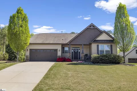 79 Rising Meadow Ln, Taylors, SC 29687