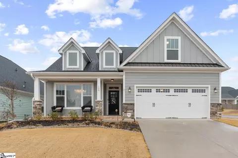 100 Currituck Dr, Greer, SC 29651