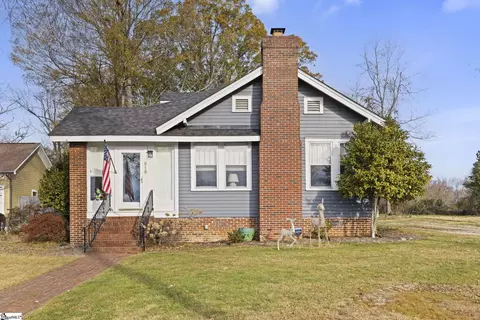 513 NE Main St, Easley, SC 29640