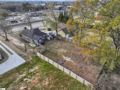 513 NE Main St, Easley, SC 29640 photo 33