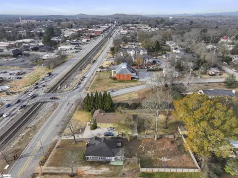 513 NE Main St, Easley, SC 29640 photo 34